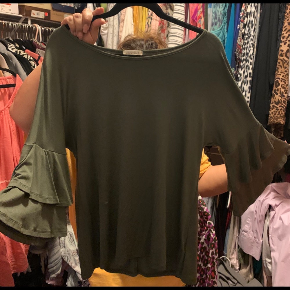 3/4 sleeve green blouse